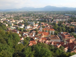 <span style="font-size: 26px; background-color: rgb(255, 255, 255); ">Ljubljana (Slovenia)</span>